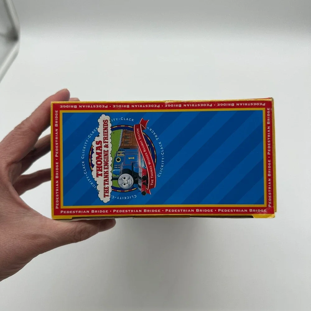 NIB Thomas Wooden Railway Vintage Pedestrian Bridge Destination Double Track